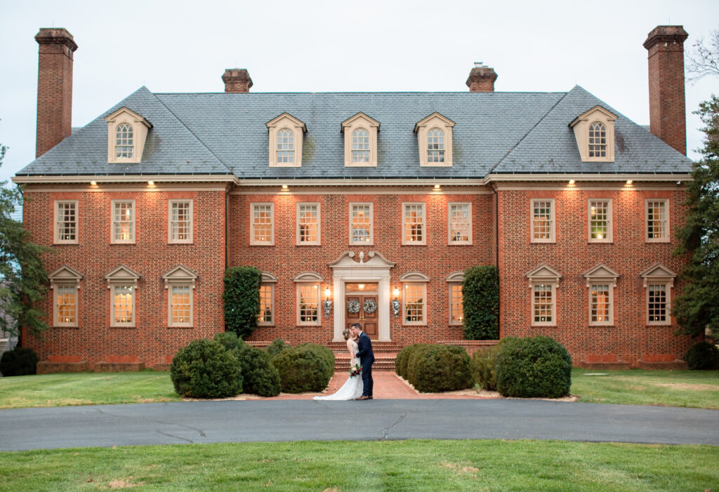 The Estate at River Run - A Stunning Venue for Caroline and Justin's Wedding
