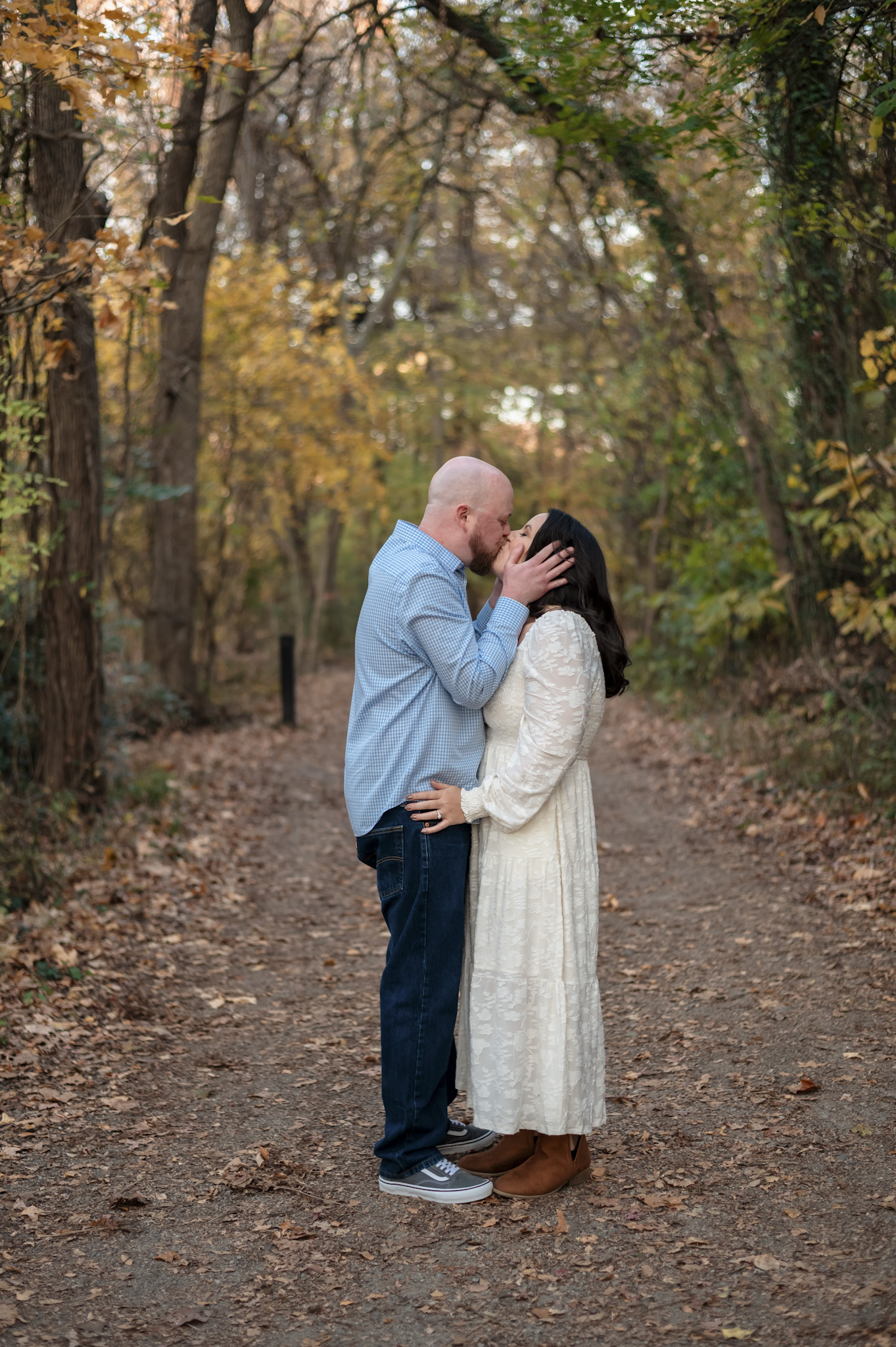 relaxed candid engagement photos richmond virginia couple