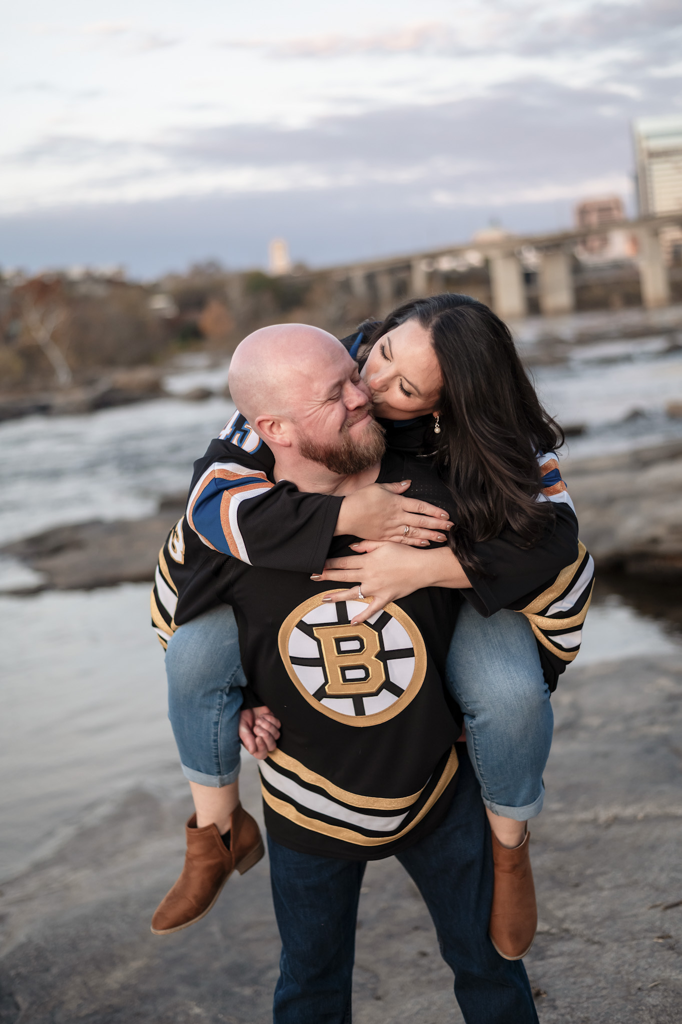 fall engagement session belle isle richmond virginia river rocks