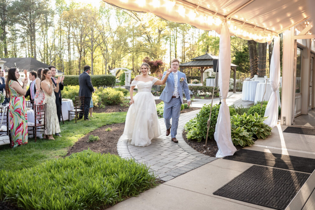 intimate outdoor wedding reception in Richmond Virginia