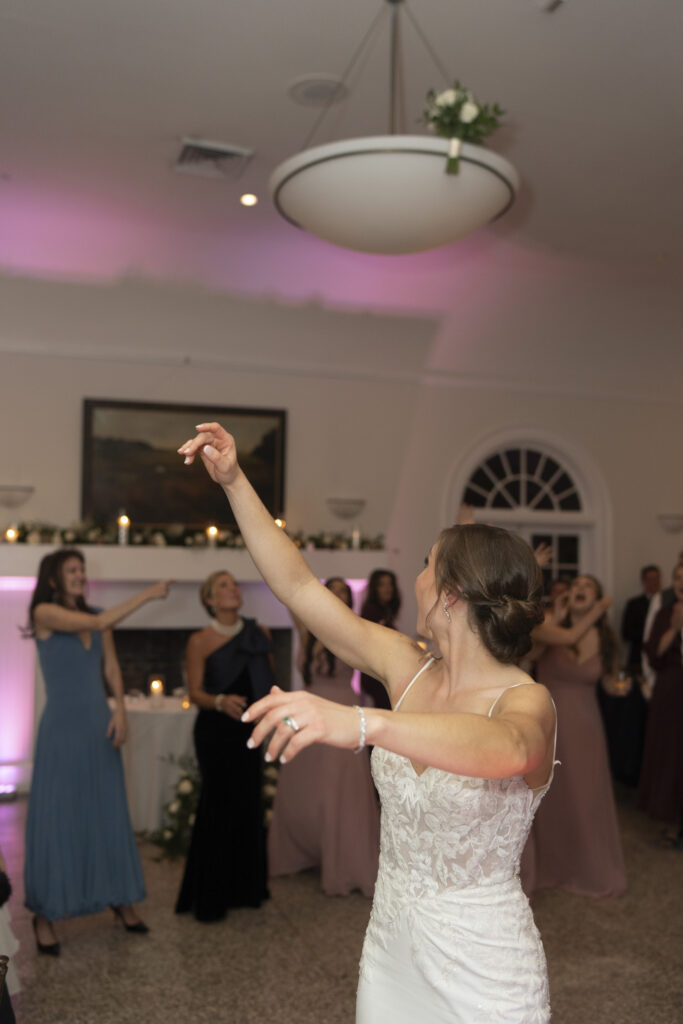 bouquet toss at Jacksonville wedding reception